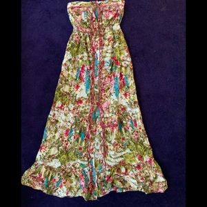 Long floral maxi dress w buttons